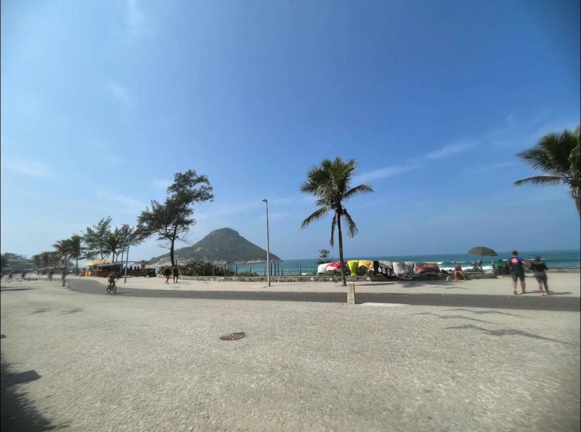 Pe Na Areia Recreio, Vista Lateral Mar